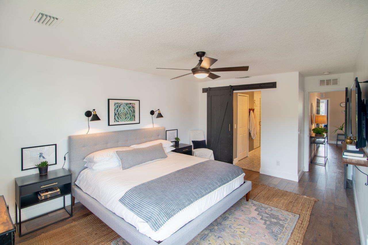 KIng size bed